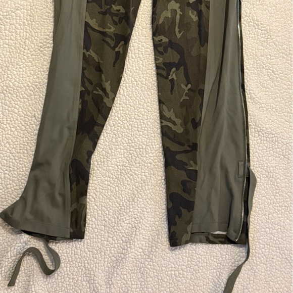 Lulunico by Chicways Camouflage Cargo Pants Army Green Small - Picture 11 of 16